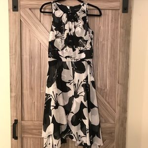 WHBM black and white flower dress